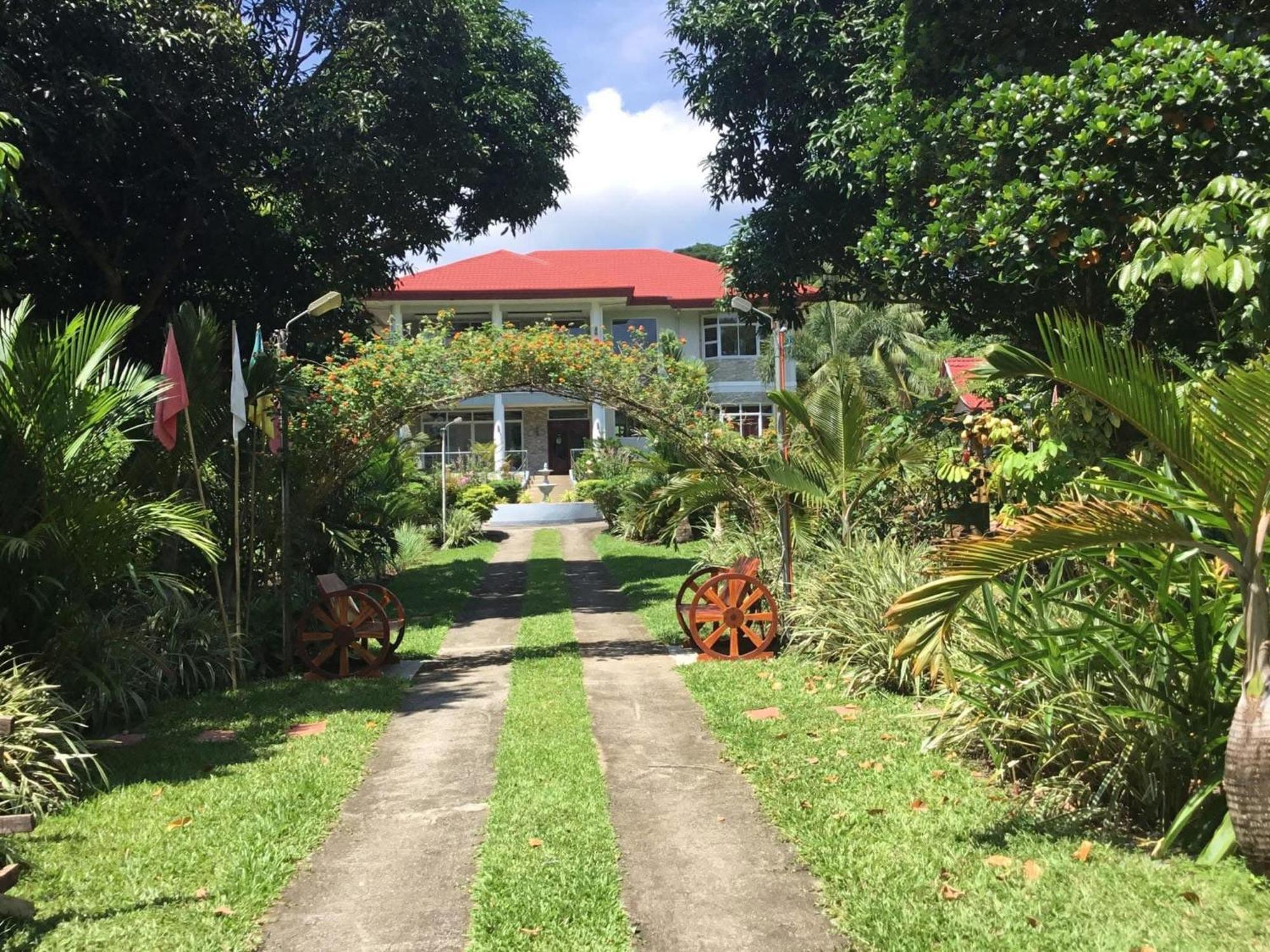 Camiguin Lanzones Resort Мамбахао Экстерьер фото