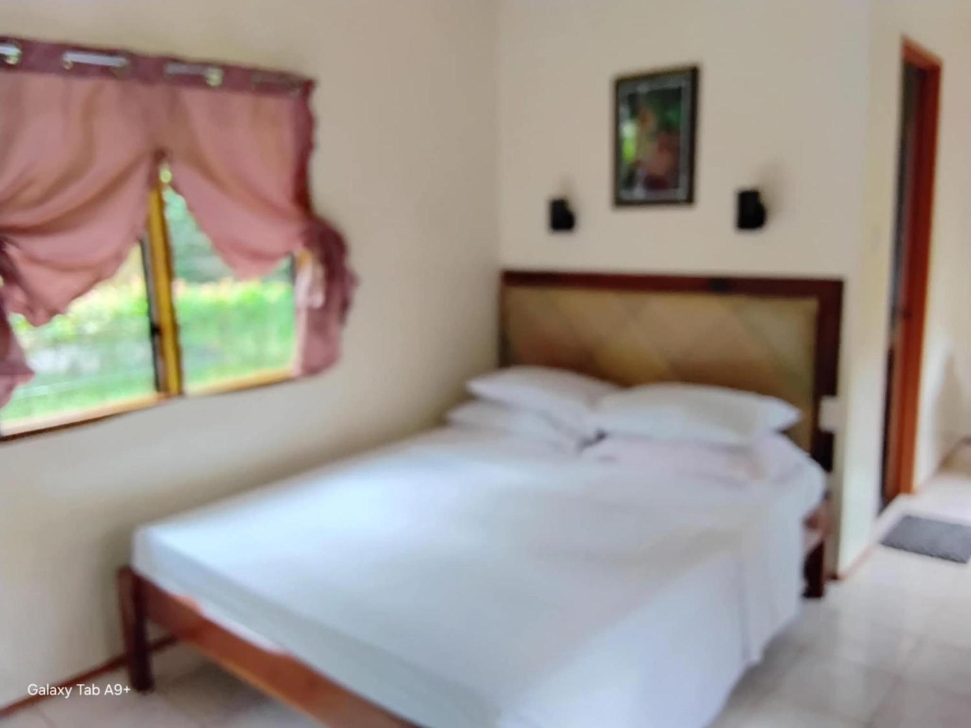 Camiguin Lanzones Resort Мамбахао Номер фото