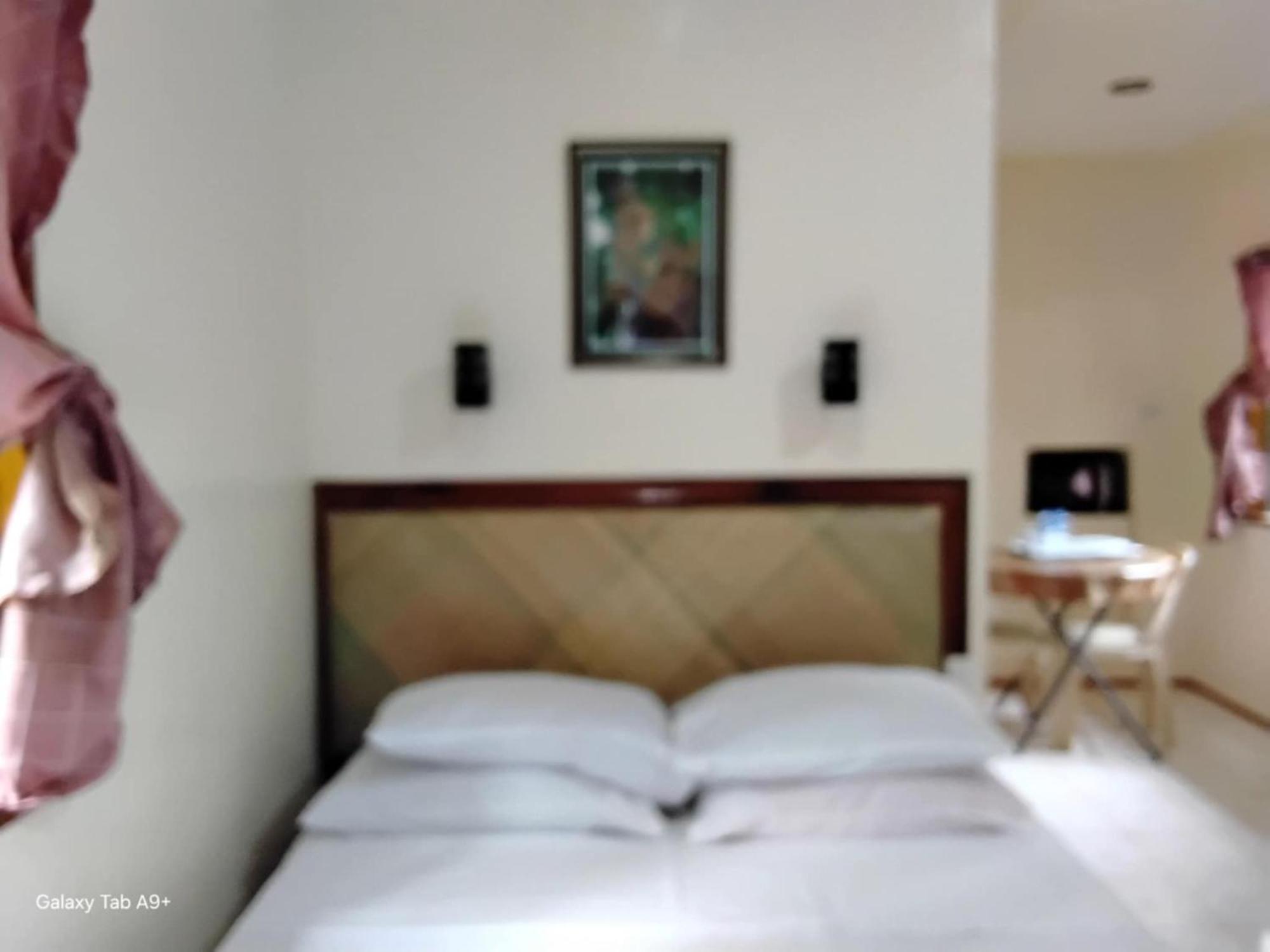 Camiguin Lanzones Resort Мамбахао Номер фото
