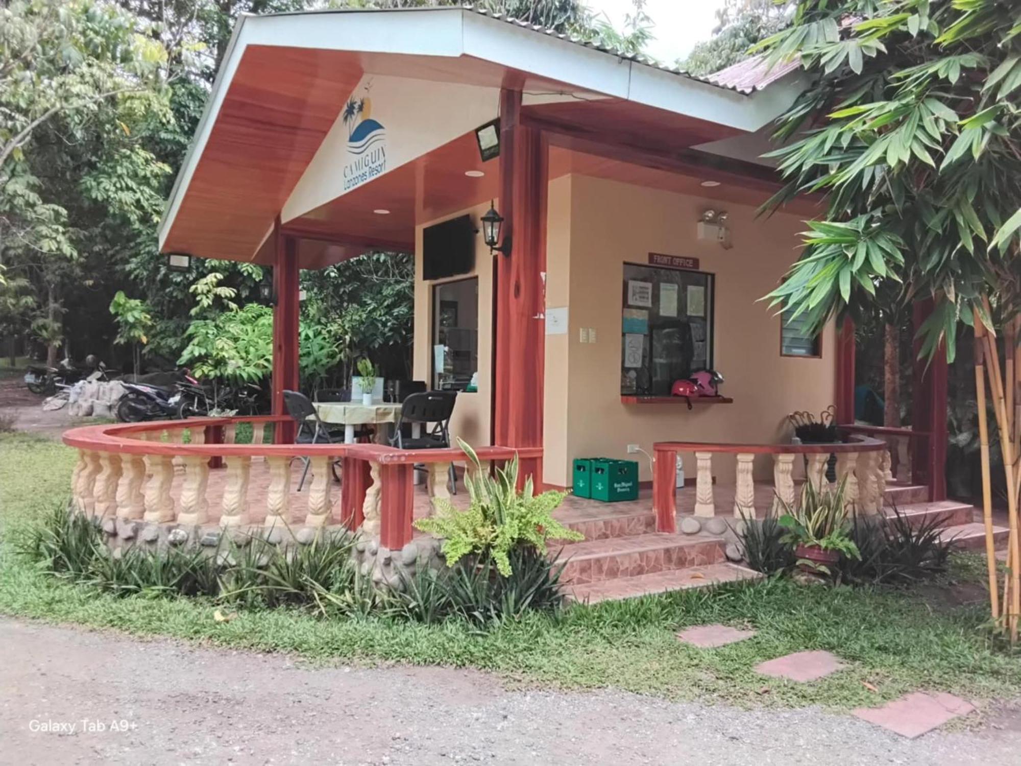Camiguin Lanzones Resort Мамбахао Экстерьер фото